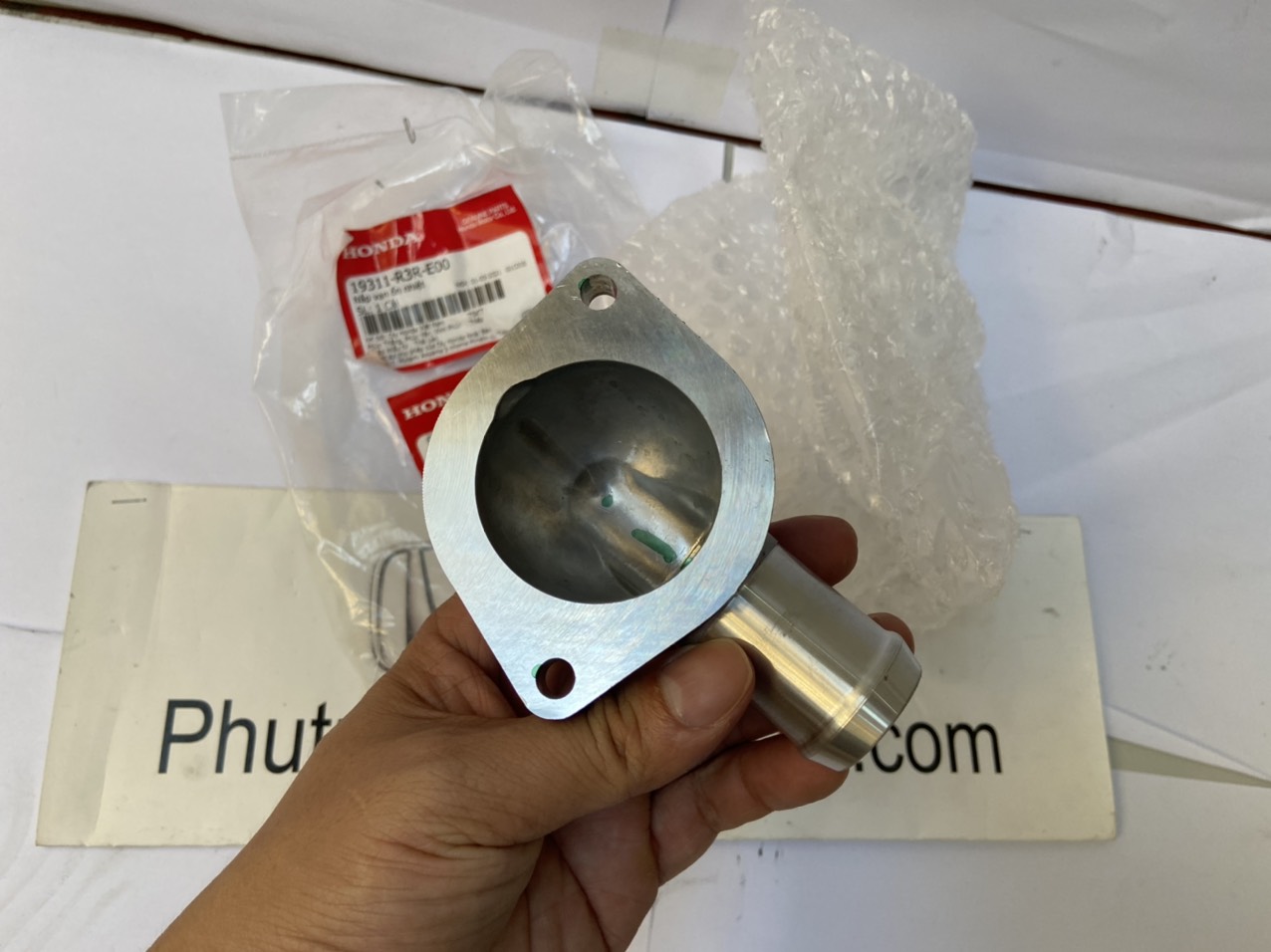 Nắp đậy van hằng nhiệt xe Honda JAZZ